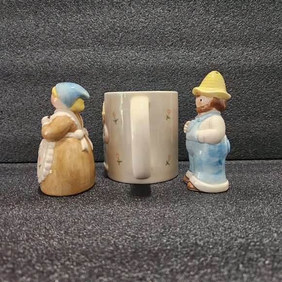 Farmer & Wife Salt & Pepper Shakers with Farmer Coffee Mug OTAGIRI Hand Crafted - Picture 4 of 16